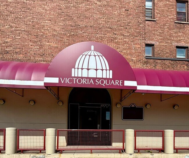 Foto del edificio - 2739 South Park Ave