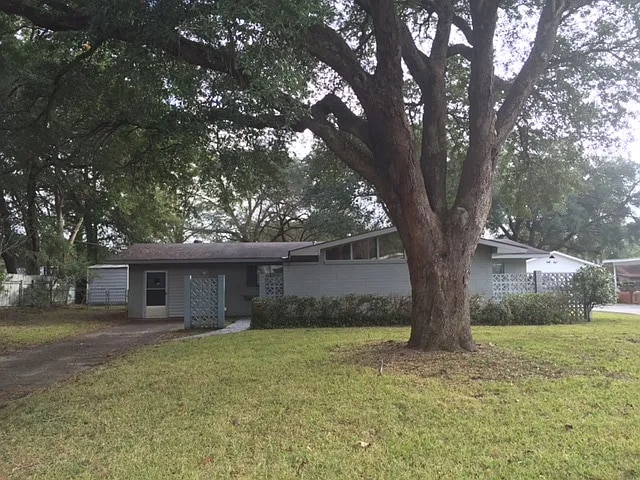 Building Photo - 4359 Montclair Cir E