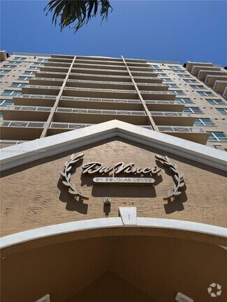 Building Photo - 2665 SW 37th Ave