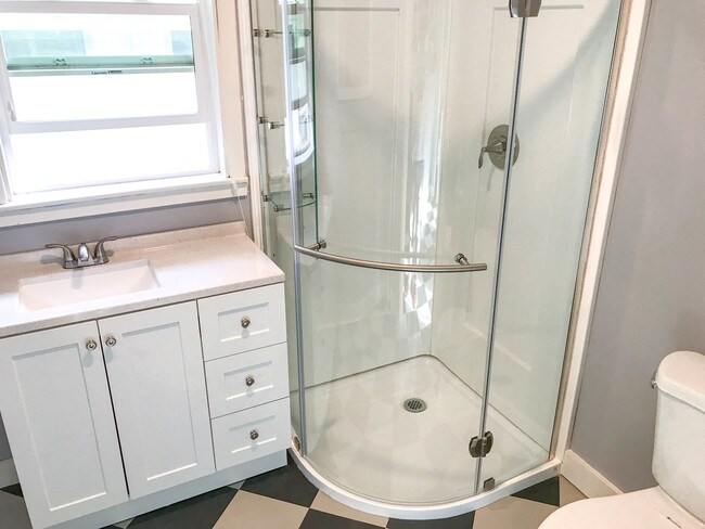 Bathroom 2 - 2614 F St