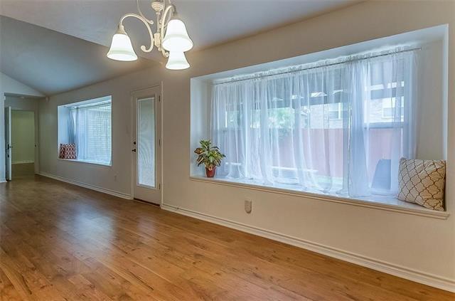 Building Photo - 2116 Bentley Dr