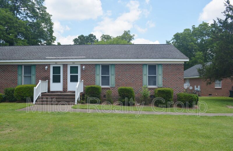 Primary Photo - 302 Killigrey St