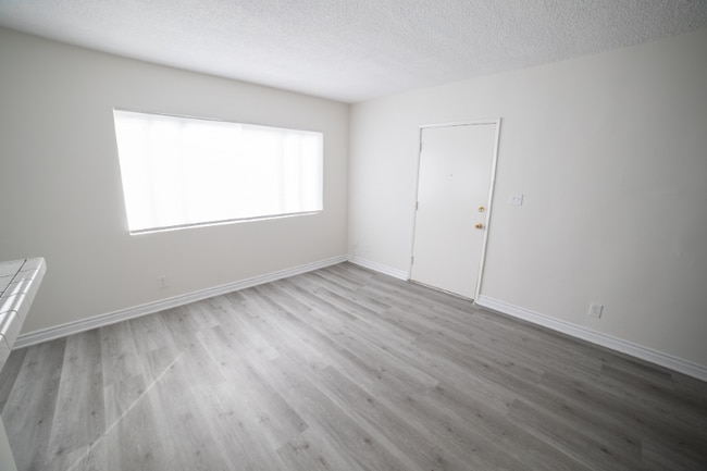 Photo - 1315 Ocean Park Blvd Apartment