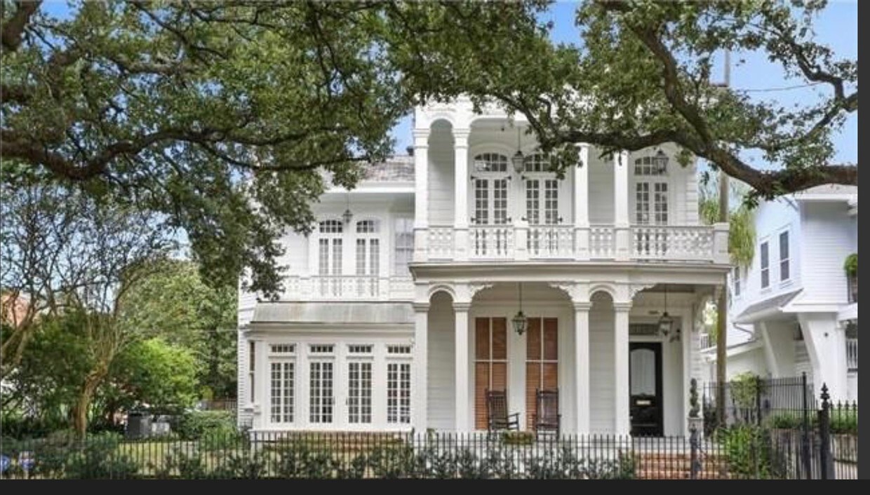 Front of house - 2625 St Charles Ave