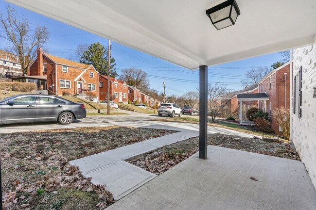 Foto del edificio - Newly Renovated 3 Bed/2.5 Bath Home - Cent...