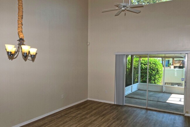Foto del edificio - Nice 3 bedroom /2 bath 2 story townhome at...