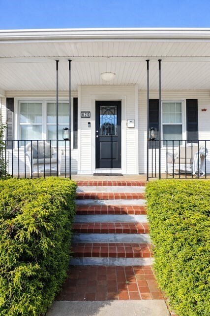 Foto del edificio - 620 Hicks St