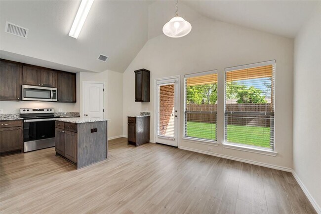 Foto del edificio - 1711 Wooley Way