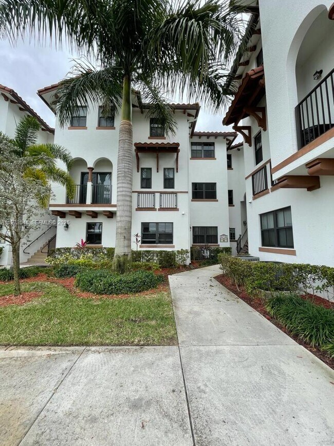 Building Photo - 10600 NW 88th St