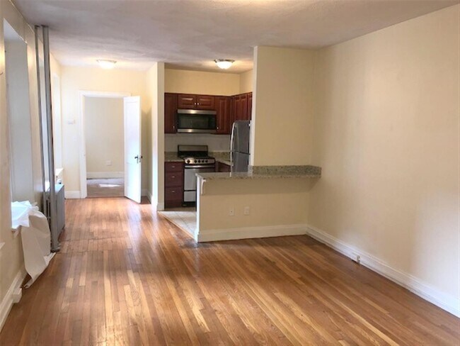 Building Photo - 5 Craigie Cir