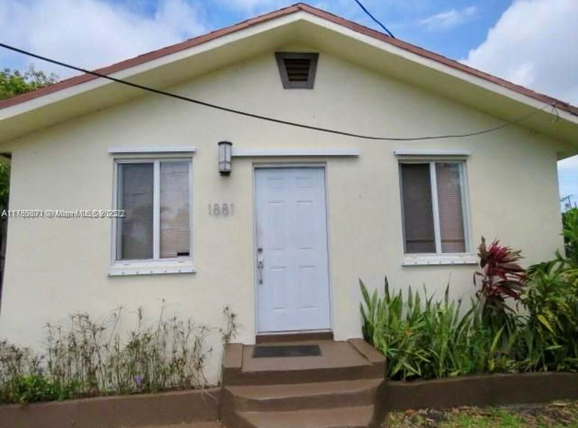 Foto principal - 1881 NW 66th St