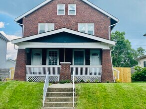 Building Photo - 918 Carpenter St