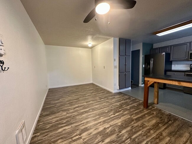 Building Photo - Beautiful 3 Bedroom South Hill Home