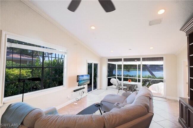 Building Photo - 6570 Ilex Cir