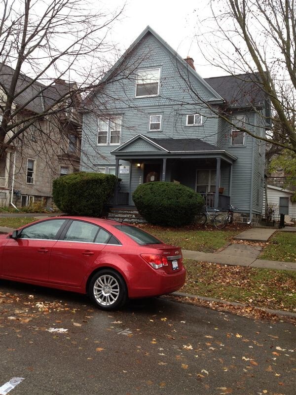 Foto del edificio - 6 br, 2 bath House - 504 Lawrence St Apt 1