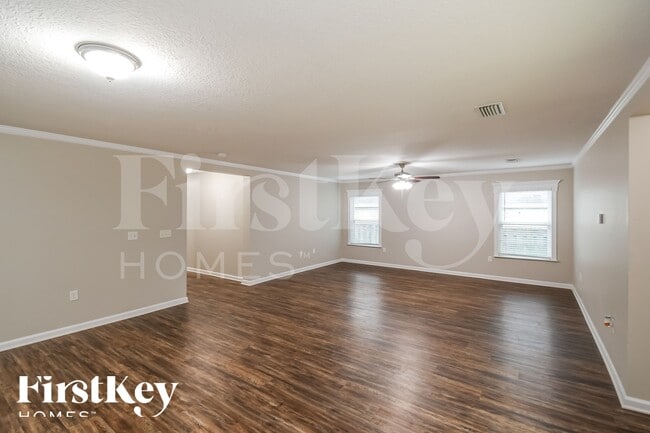 Building Photo - 12178 Alexandra Dr