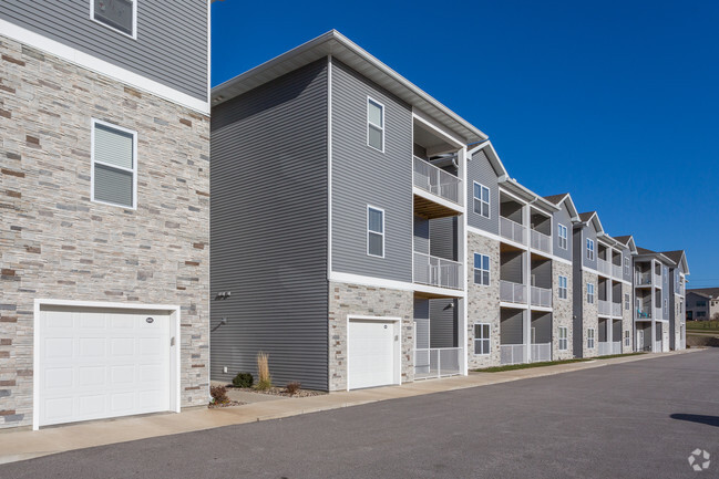 Building Photo - The Groves on Devils Glen