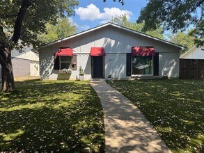 Building Photo - 1531 Camelia Dr