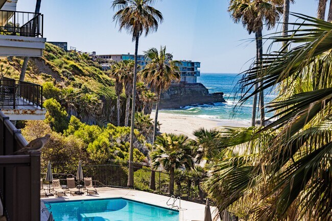 Foto del edificio - Luxury Oceanfront Condominium at Laguna Ro...