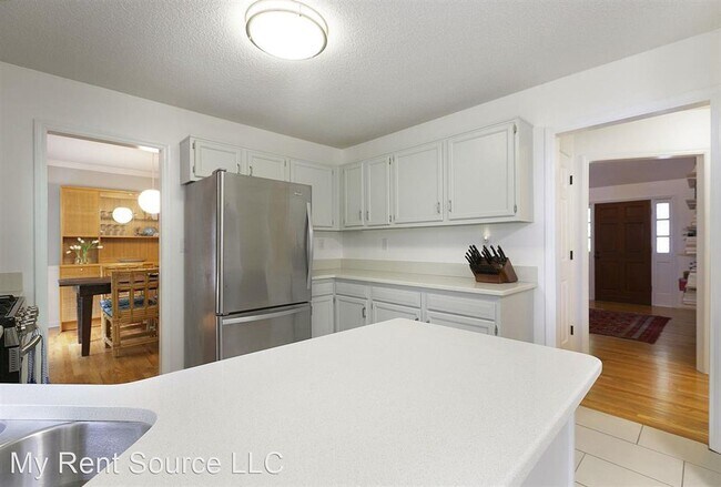 Building Photo - 3 br, 2.5 bath House - 210 Spring Forest Way