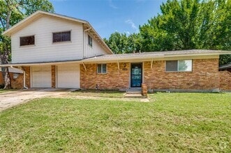 Building Photo - 1216 Desiree Ln