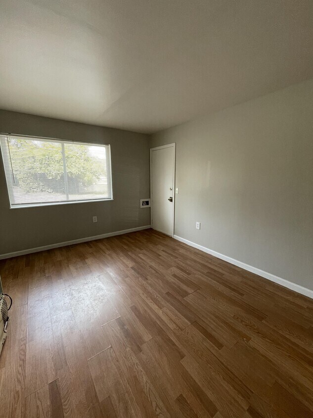 2619 Chesterfield Ct Unit 2, Cincinnati, OH 45239 Room for Rent in