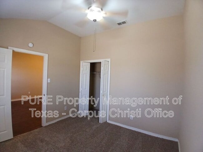 Building Photo - 1818 Rodd Field Rd