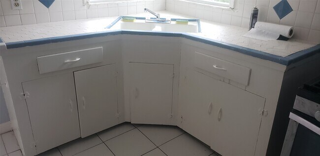 Foto del edificio - 7010 England St