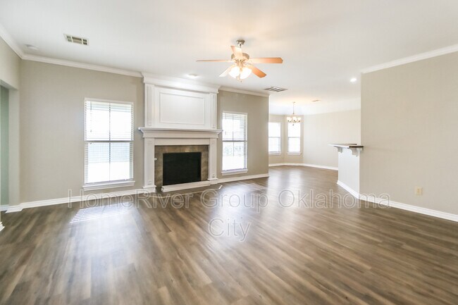 Building Photo - 405 N Shannon Way