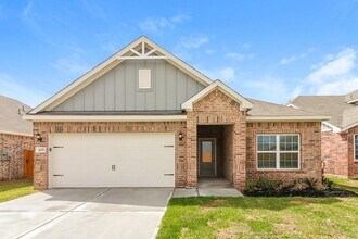 Building Photo - 405 Sunny Highlands Dr