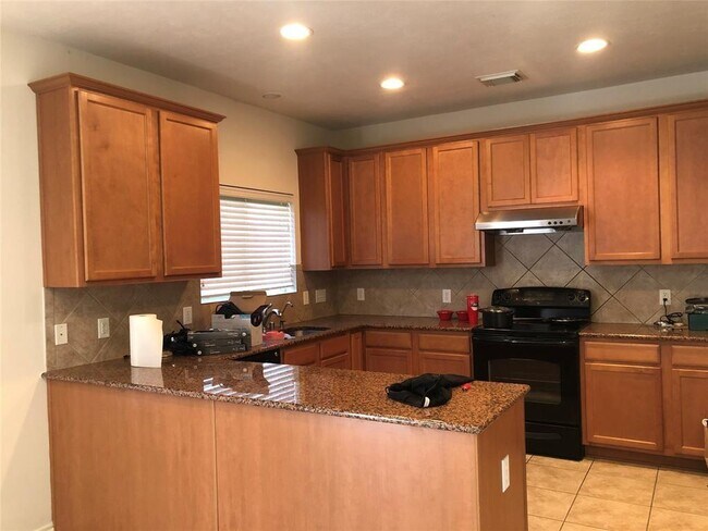 Building Photo - 6823 Stoneyvale Dr