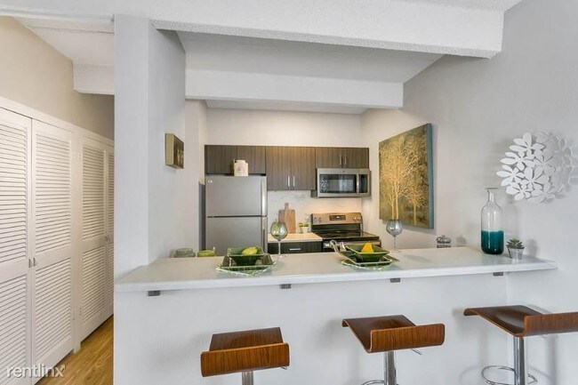 Foto del edificio - 1311 Cook St