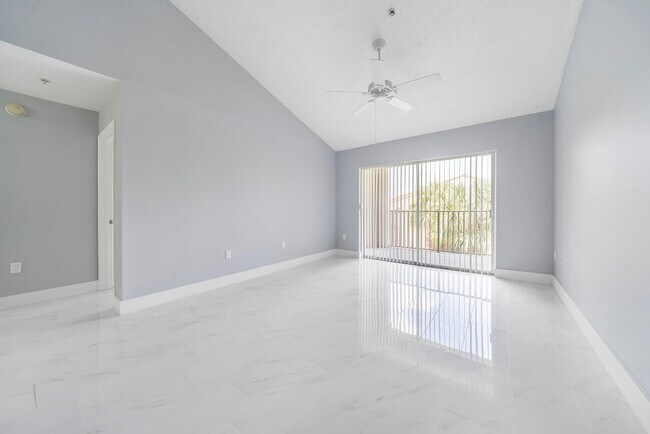Building Photo - 7896 Sonoma Springs Cir