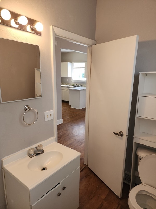 Building Photo - 131 Elm St