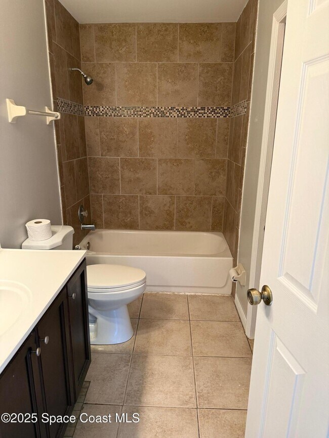 Foto del edificio - 4345 Westlake Dr