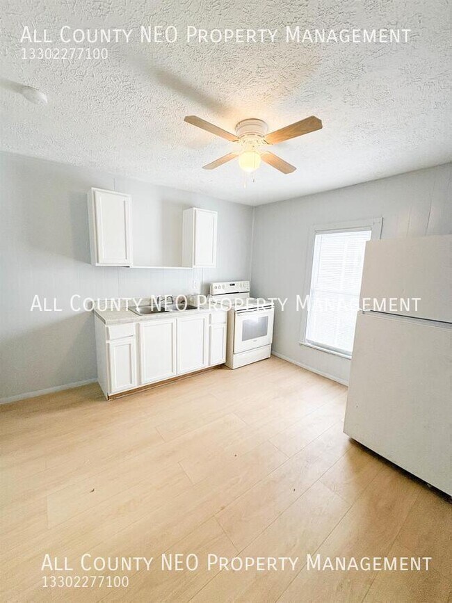 Foto del edificio - 911 Fulton Rd NW