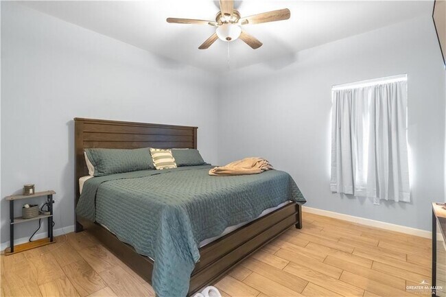 Foto del edificio - 3204 S Colt Ln