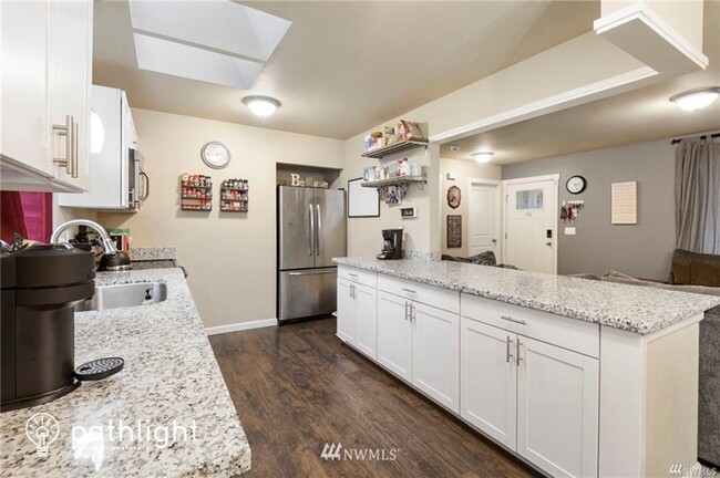 Building Photo - 122 Lippert Drive W, Port Orchard, WA, 98366
