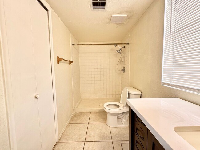 Foto del edificio - 3BR/2BA 1,140 sq.ft. rental in Sierra Vist...