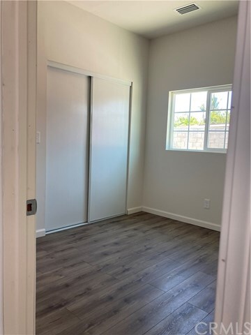 Foto del edificio - 1240 E St