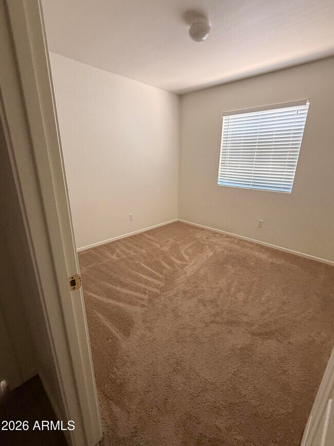 Foto del edificio - 8130 N 112th Ave