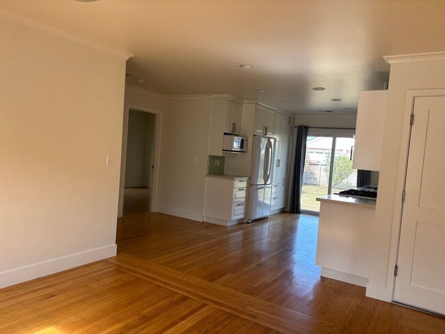 Foto del edificio - Charming 2 Bedroom Ranch Style