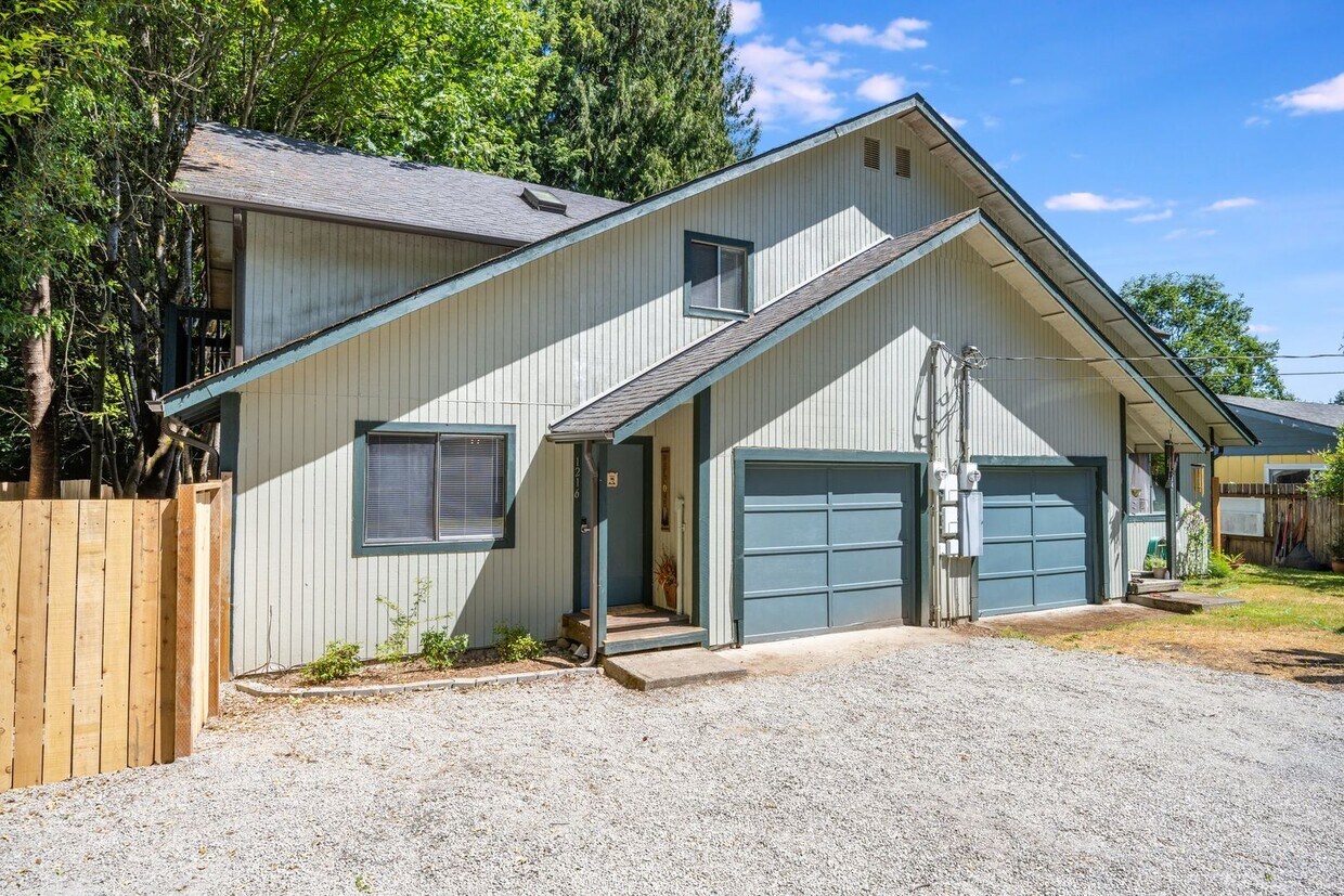 Primary Photo - Westside 2BD Duplex