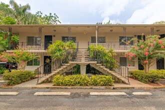 Building Photo - 644 N Knowles Ave