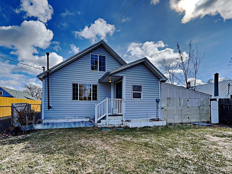 Primary Photo - 7106 N Altamont St