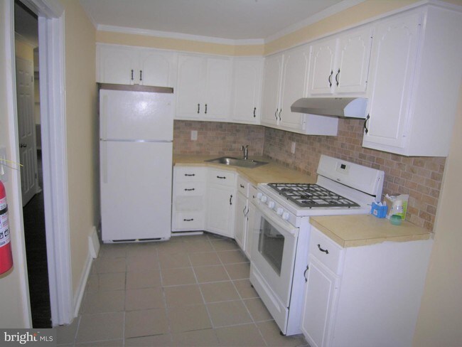 Foto del edificio - 3254 Pelham Pl