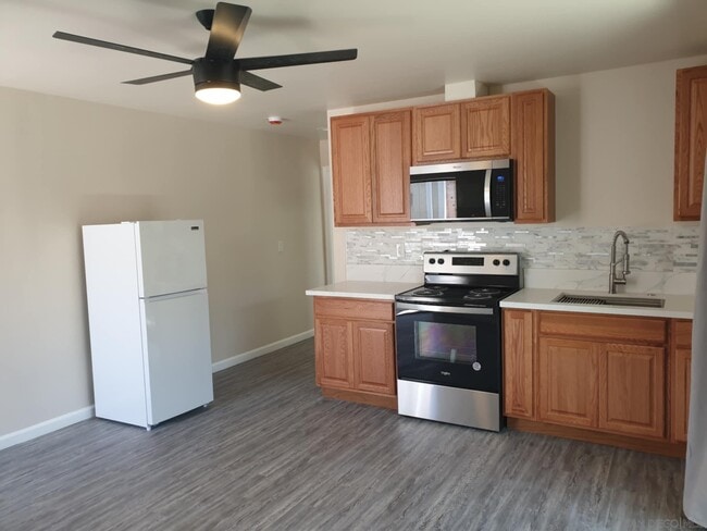 Building Photo - 2671 Silver Oaks Way