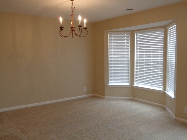 Foto del edificio - 2615 River Meade Way