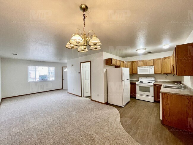 Foto del edificio - 3380 Saratoga St