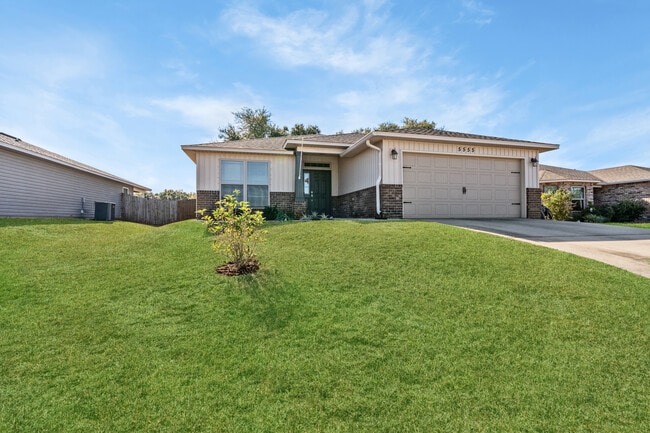 Building Photo - 5555 Peach Dr